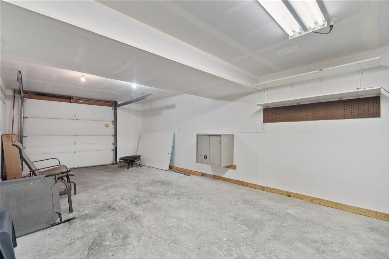 185 Erusha Drive Walford IA 52351