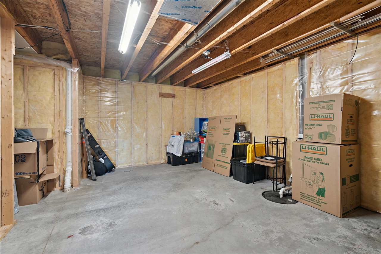 185 Erusha Drive Walford IA 52351