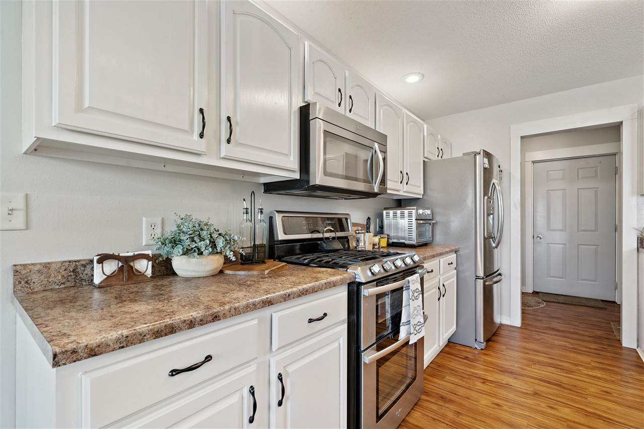 185 Erusha Drive Walford IA 52351