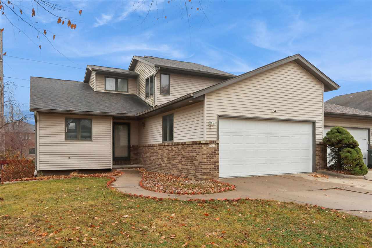 202 Cayman Street Iowa City IA 52245