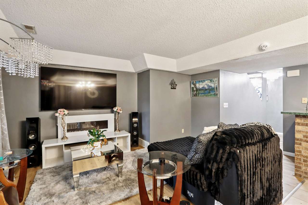 202 Cayman Street Iowa City IA 52245