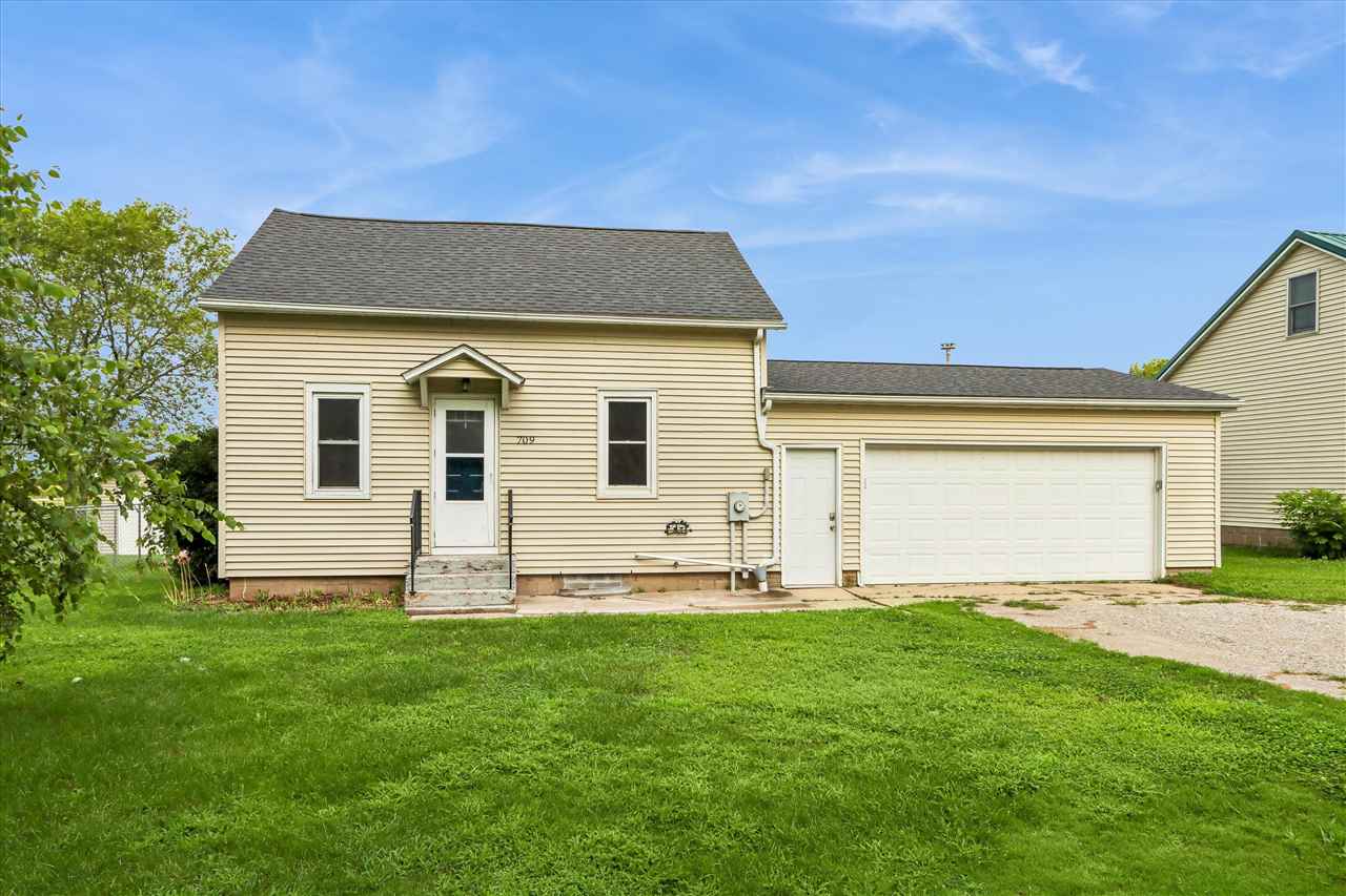 709 12th Avenue High Amana IA 52203