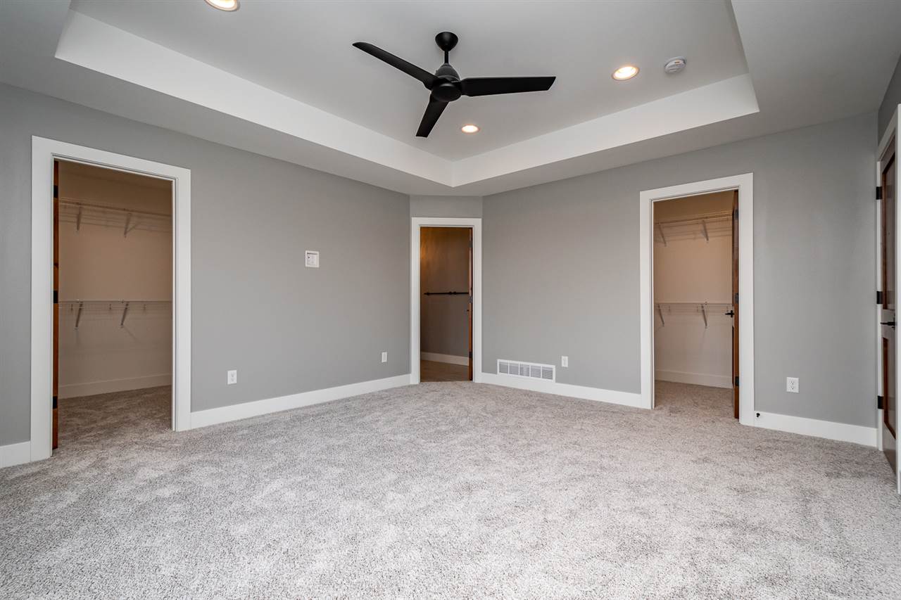 3061 Ridgeview Circle Coralville IA 52241