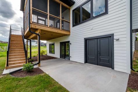 3061 Ridgeview Circle Coralville IA 52241