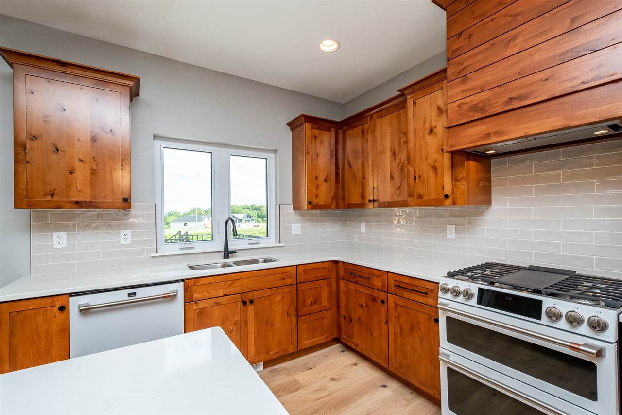 3061 Ridgeview Circle Coralville IA 52241