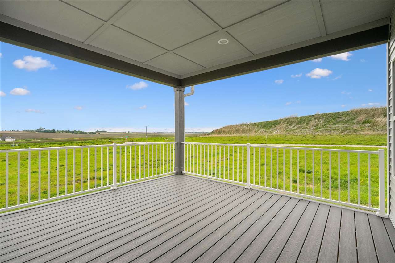 1537 Deerfield Drive Fairfax IA 52228