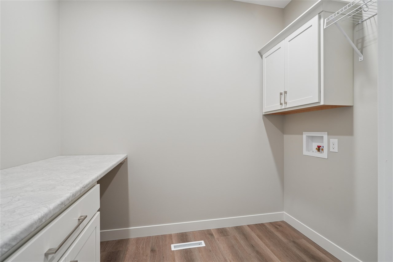 1537 Deerfield Drive Fairfax IA 52228