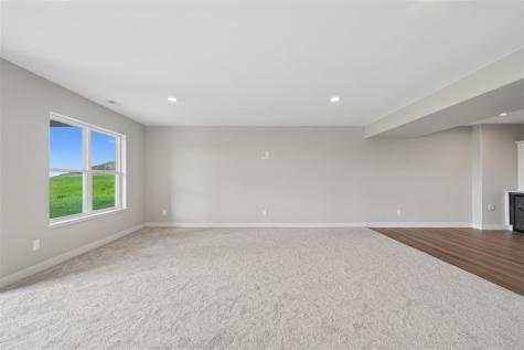 1537 Deerfield Drive Fairfax IA 52228