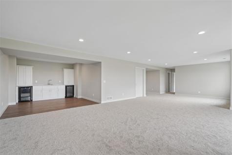 1537 Deerfield Drive Fairfax IA 52228