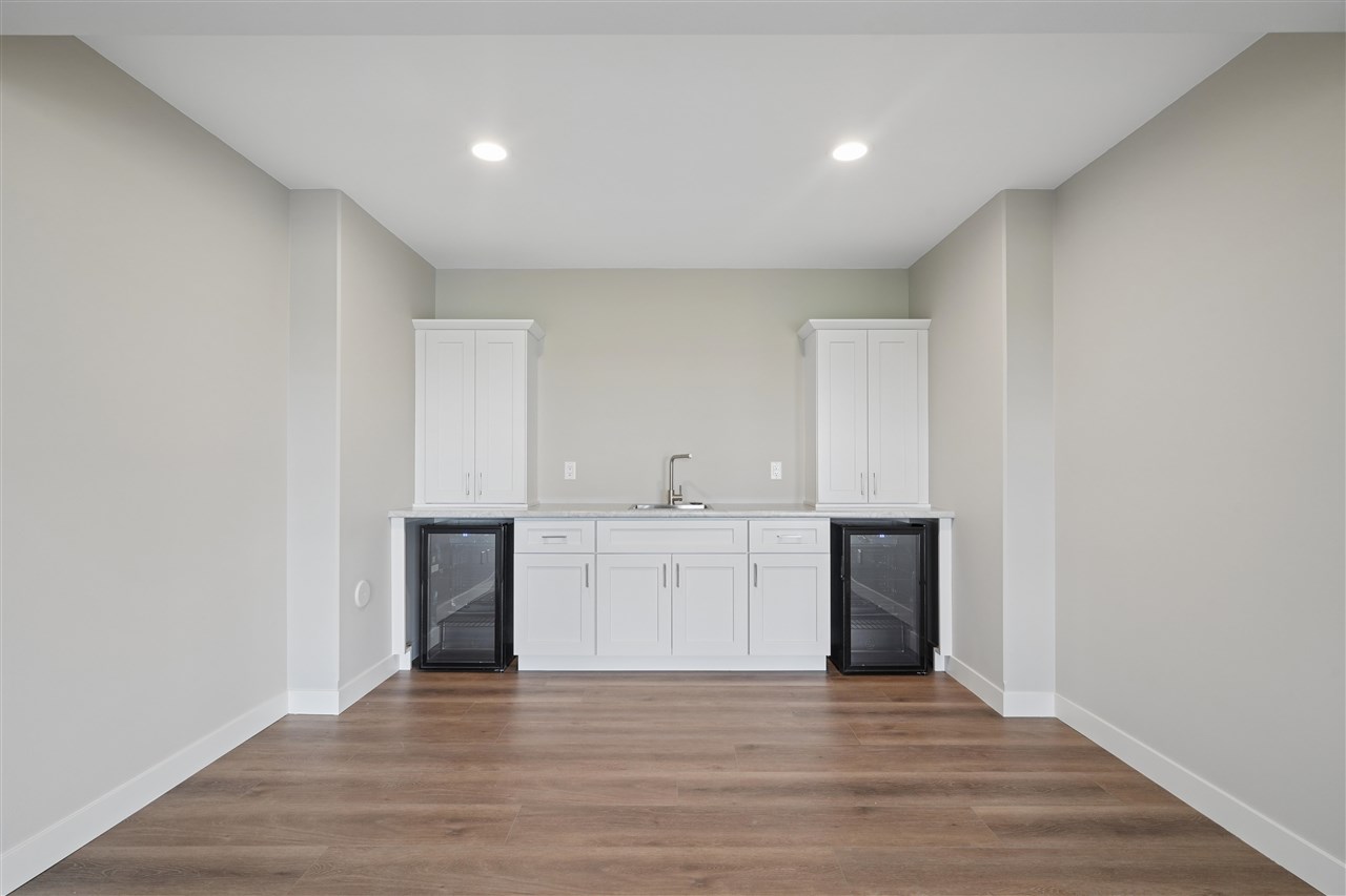 1537 Deerfield Drive Fairfax IA 52228