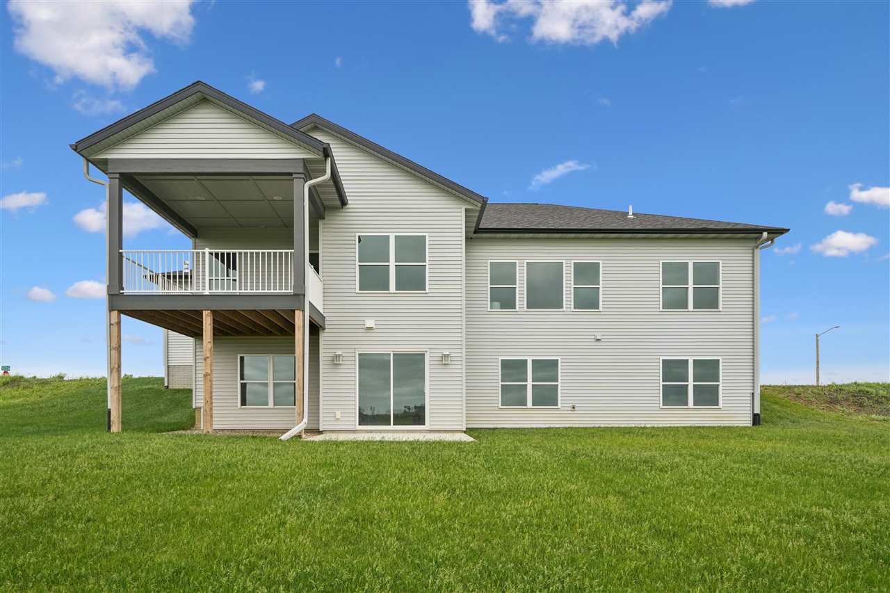 1537 Deerfield Drive Fairfax IA 52228