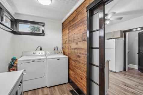 1903 10th Avenue Belle Plaine IA 52208