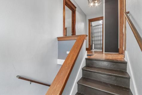 1903 10th Avenue Belle Plaine IA 52208