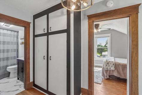 1903 10th Avenue Belle Plaine IA 52208