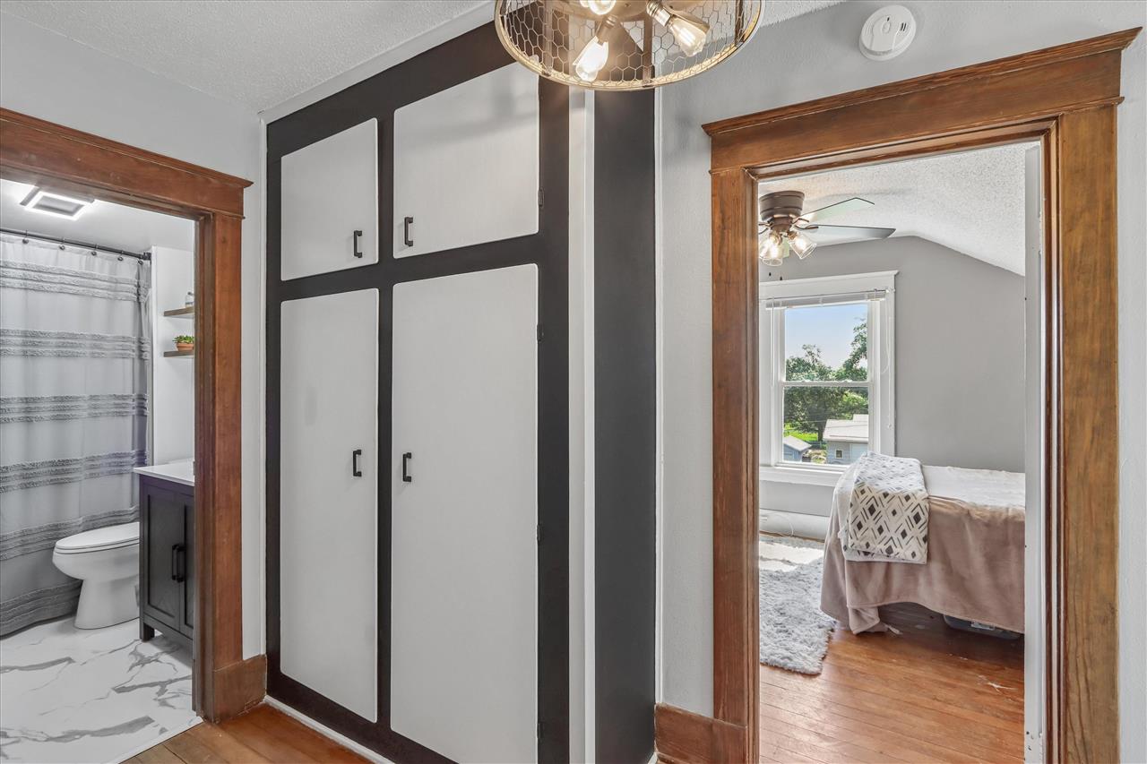 1903 10th Avenue Belle Plaine IA 52208