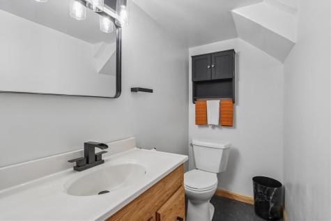 1903 10th Avenue Belle Plaine IA 52208