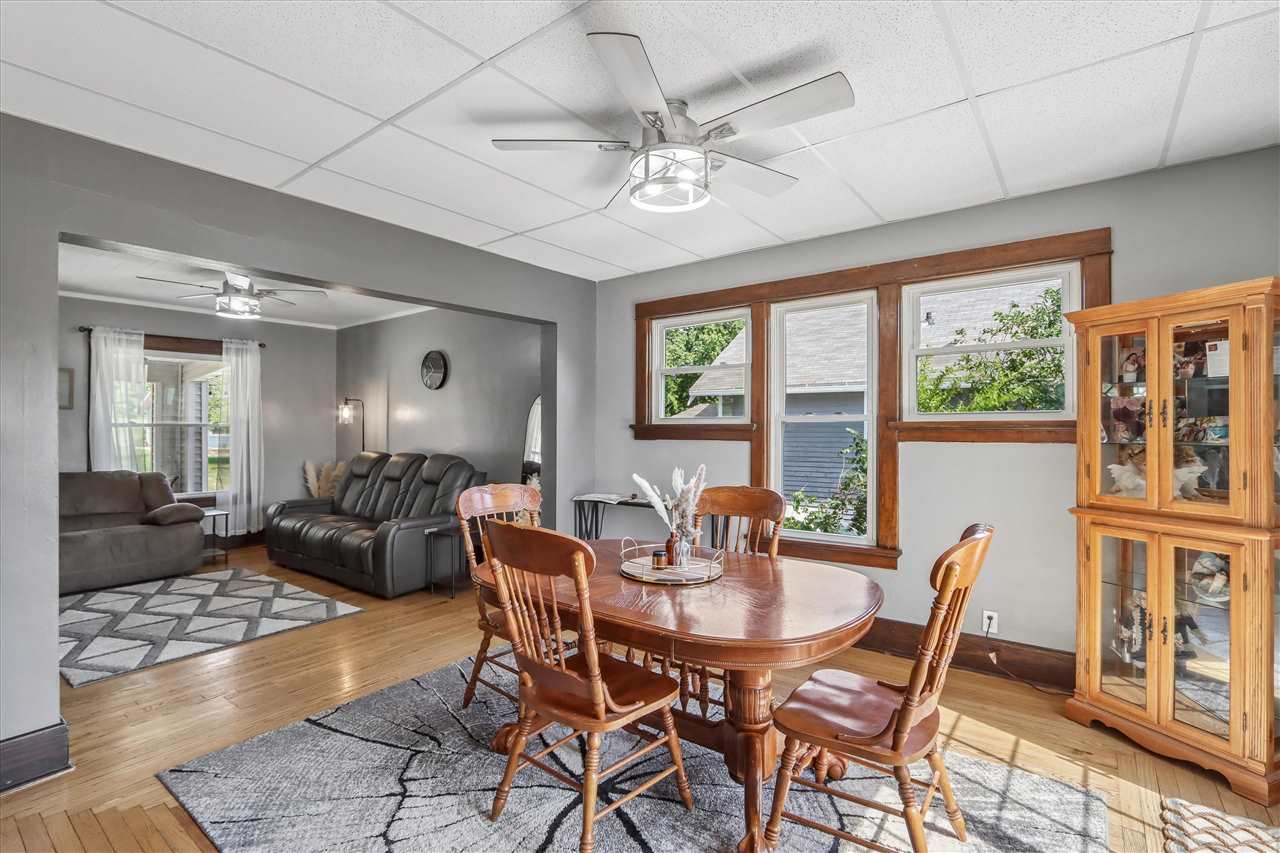 1903 10th Avenue Belle Plaine IA 52208
