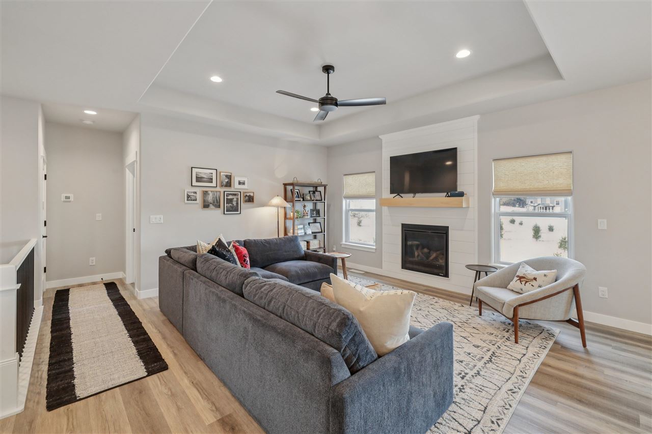 1310 E Gable Way Tiffin IA 52340