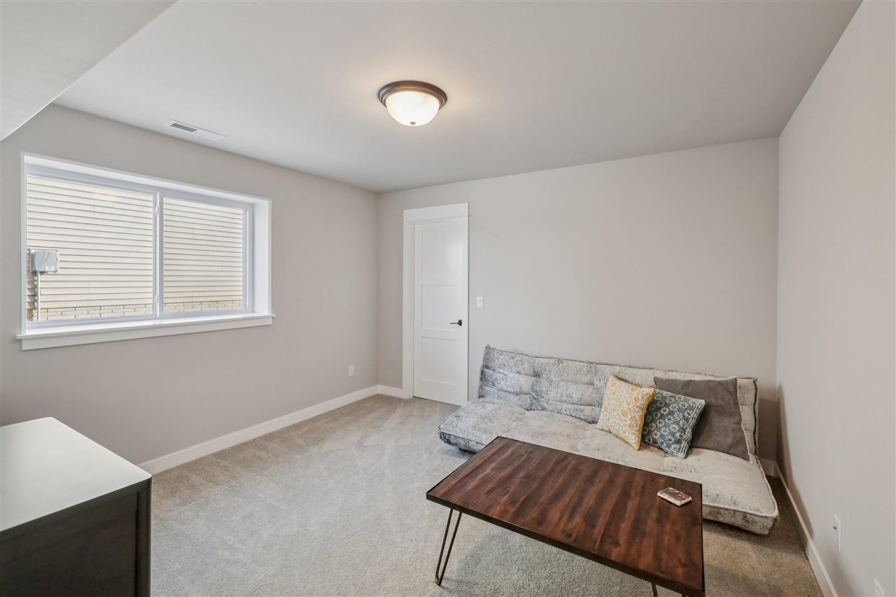 1310 E Gable Way Tiffin IA 52340