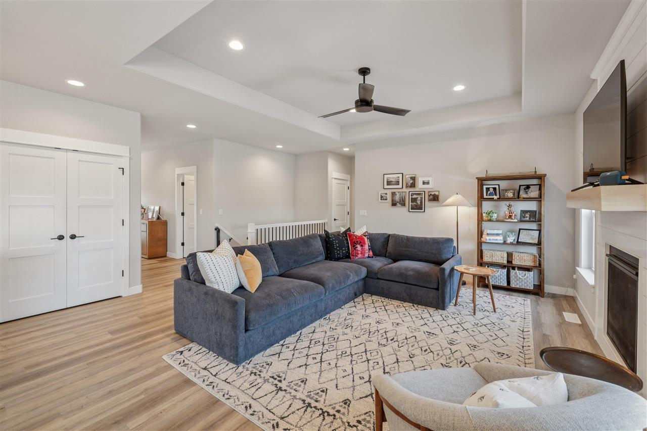 1310 E Gable Way Tiffin IA 52340