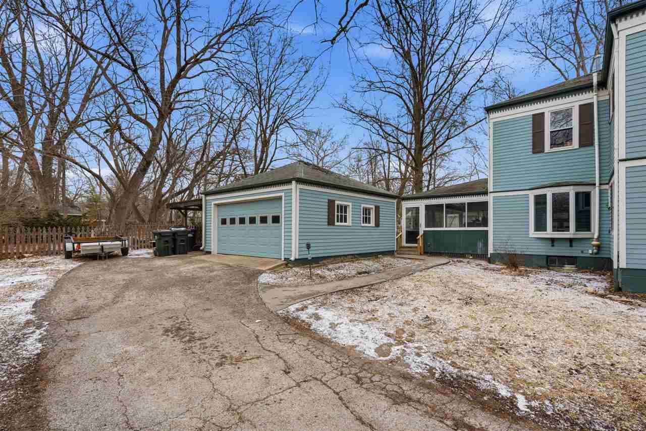 920 Ginter Avenue Iowa City IA 52240