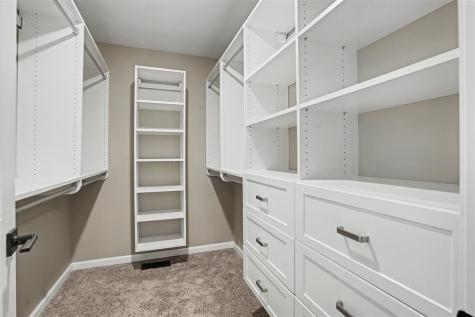 565 Dakota Avenue Tiffin IA 52340