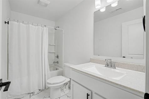 565 Dakota Avenue Tiffin IA 52340