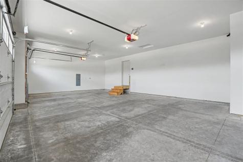 565 Dakota Avenue Tiffin IA 52340