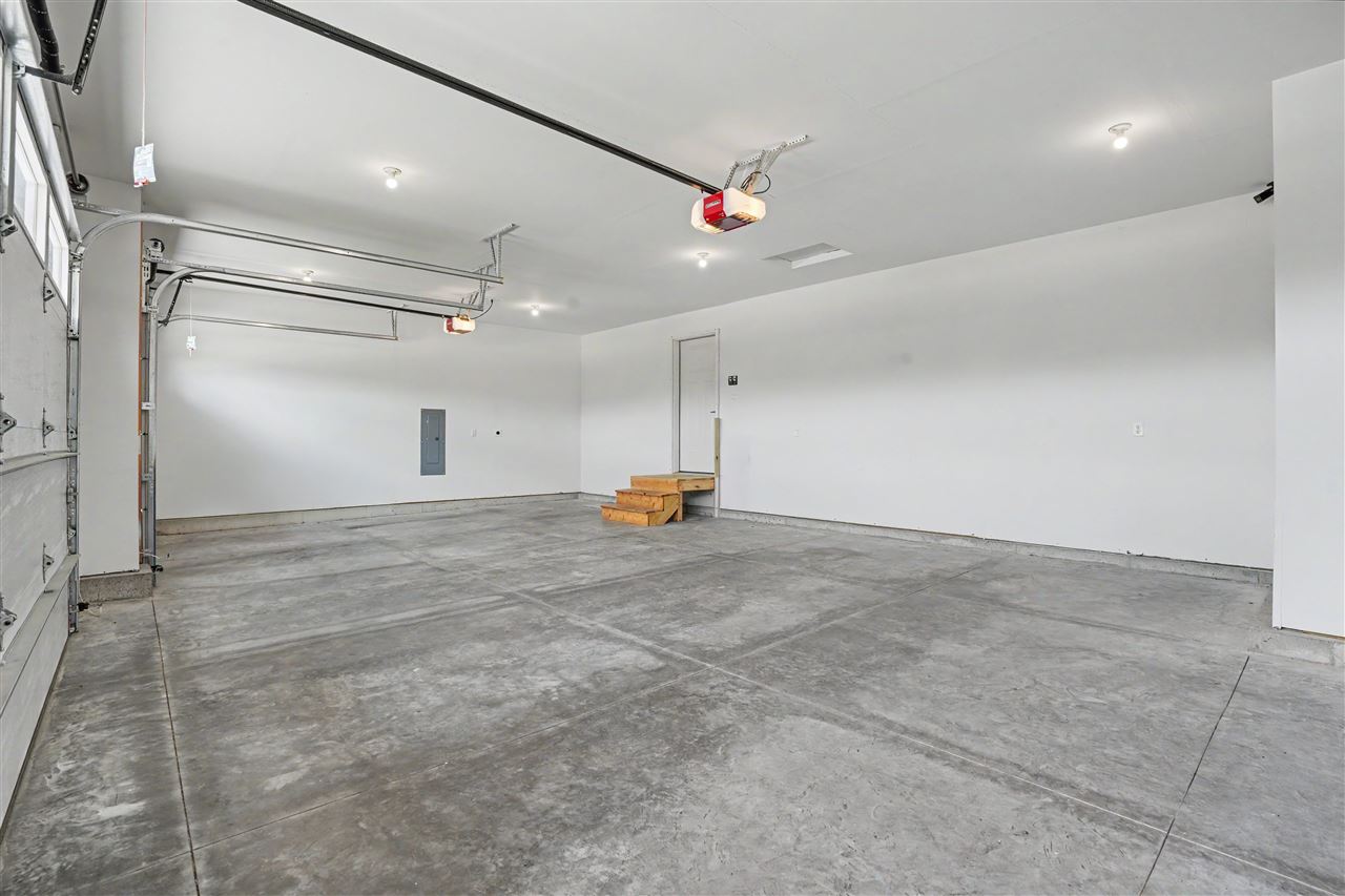 565 Dakota Avenue Tiffin IA 52340