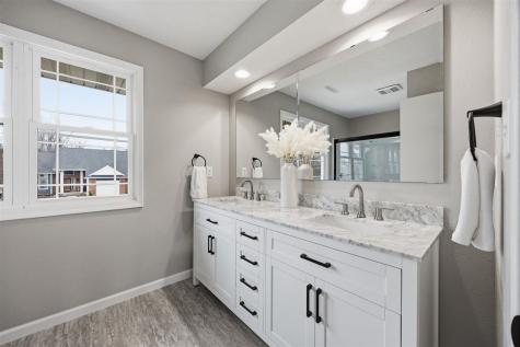 3310 Riverside Drive NE Cedar Rapids IA 52411