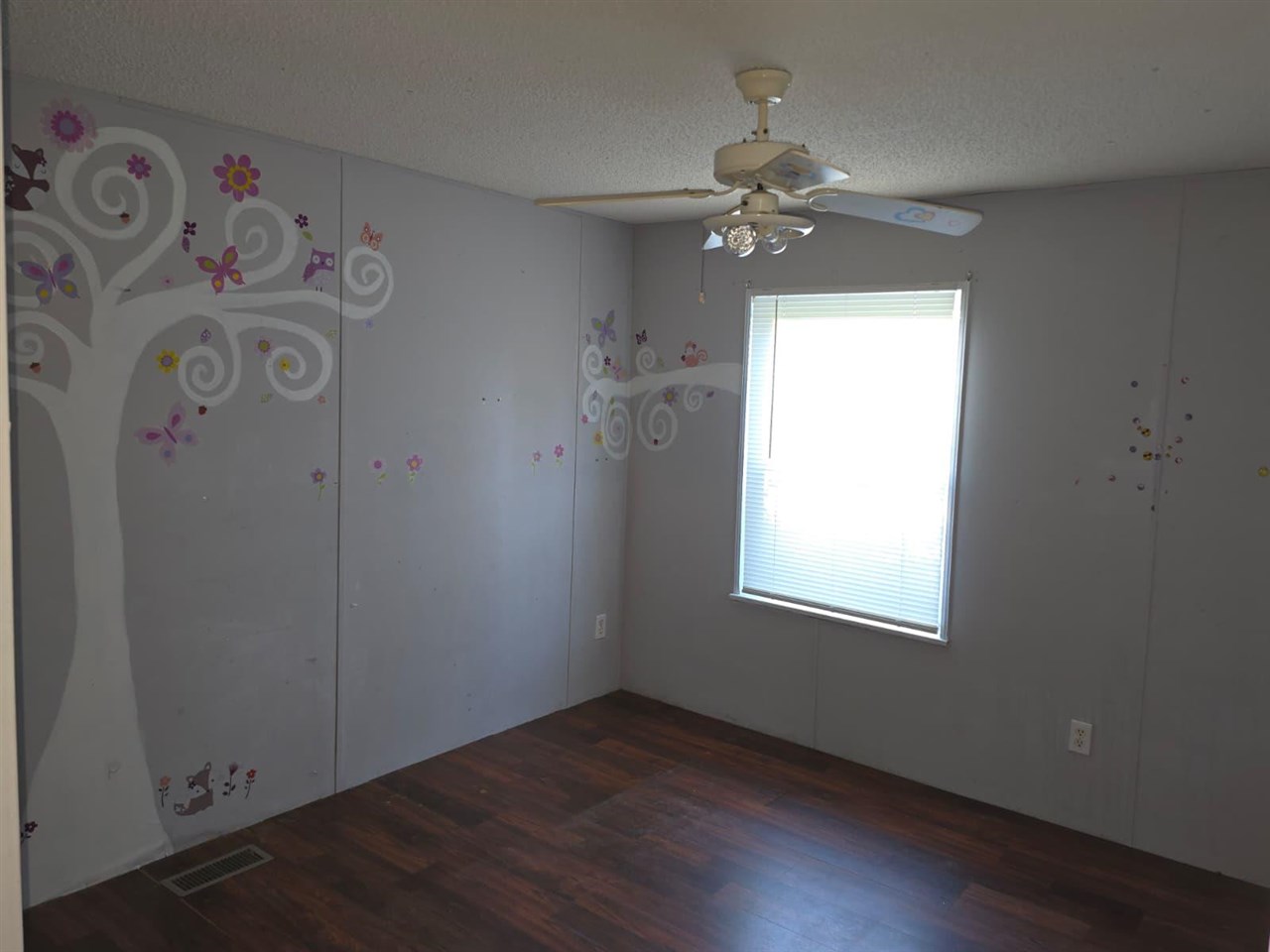 315 S Maple Cincinnati IA 52549