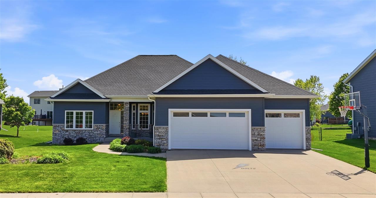 850 Fox Valley Drive North Liberty IA 52317