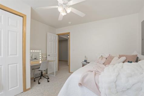850 Fox Valley Drive North Liberty IA 52317
