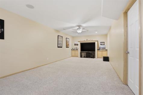 850 Fox Valley Drive North Liberty IA 52317