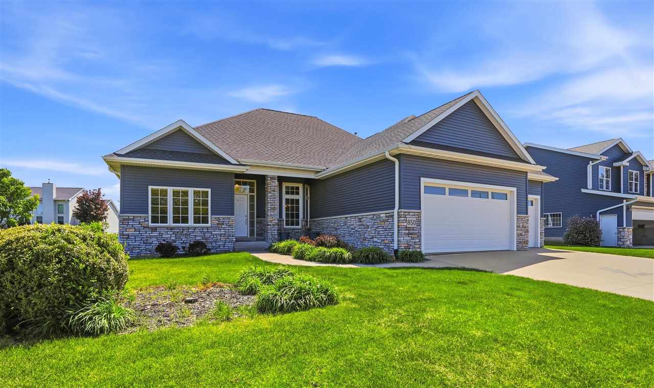 850 Fox Valley Drive North Liberty IA 52317