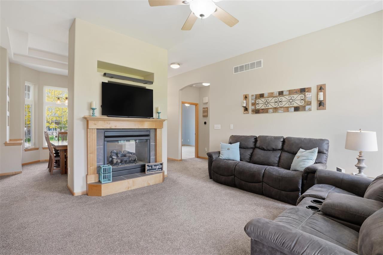 850 Fox Valley Drive North Liberty IA 52317