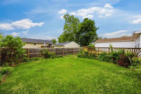 6715 Inwood Lane Cedar Rapids IA 52402