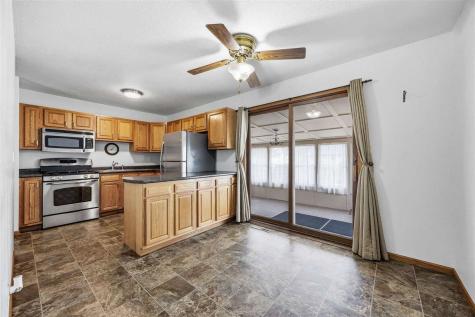 6715 Inwood Lane Cedar Rapids IA 52402