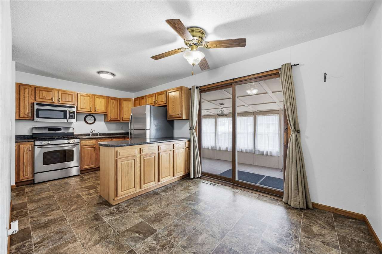 6715 Inwood Lane Cedar Rapids IA 52402