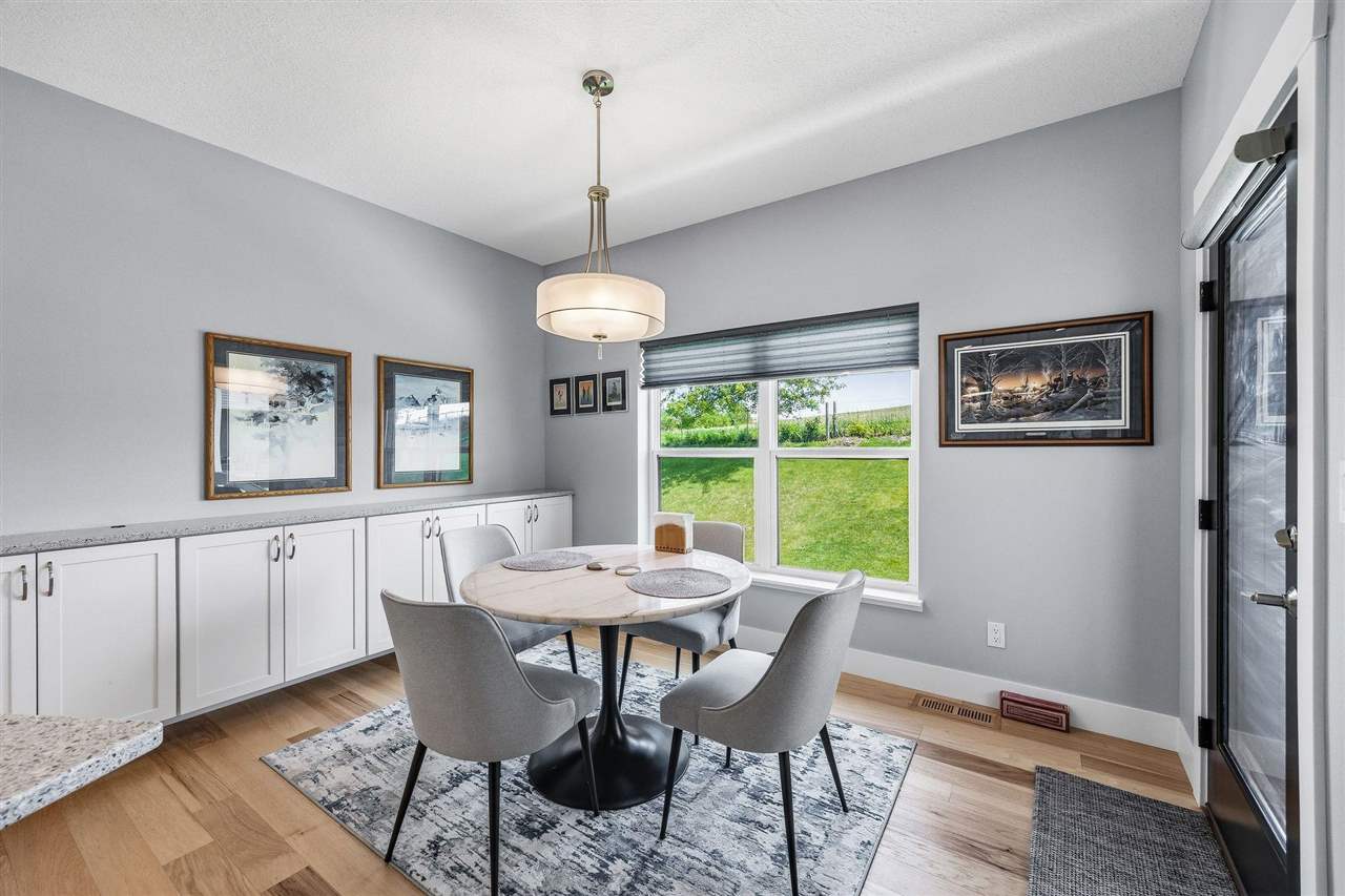 3040 Sunflower Street Ely IA 52227
