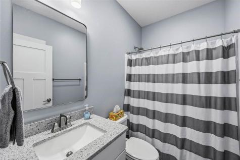 3040 Sunflower Street Ely IA 52227