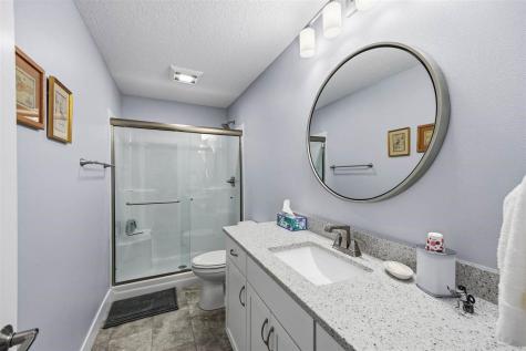 3040 Sunflower Street Ely IA 52227