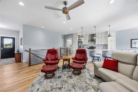 3040 Sunflower Street Ely IA 52227