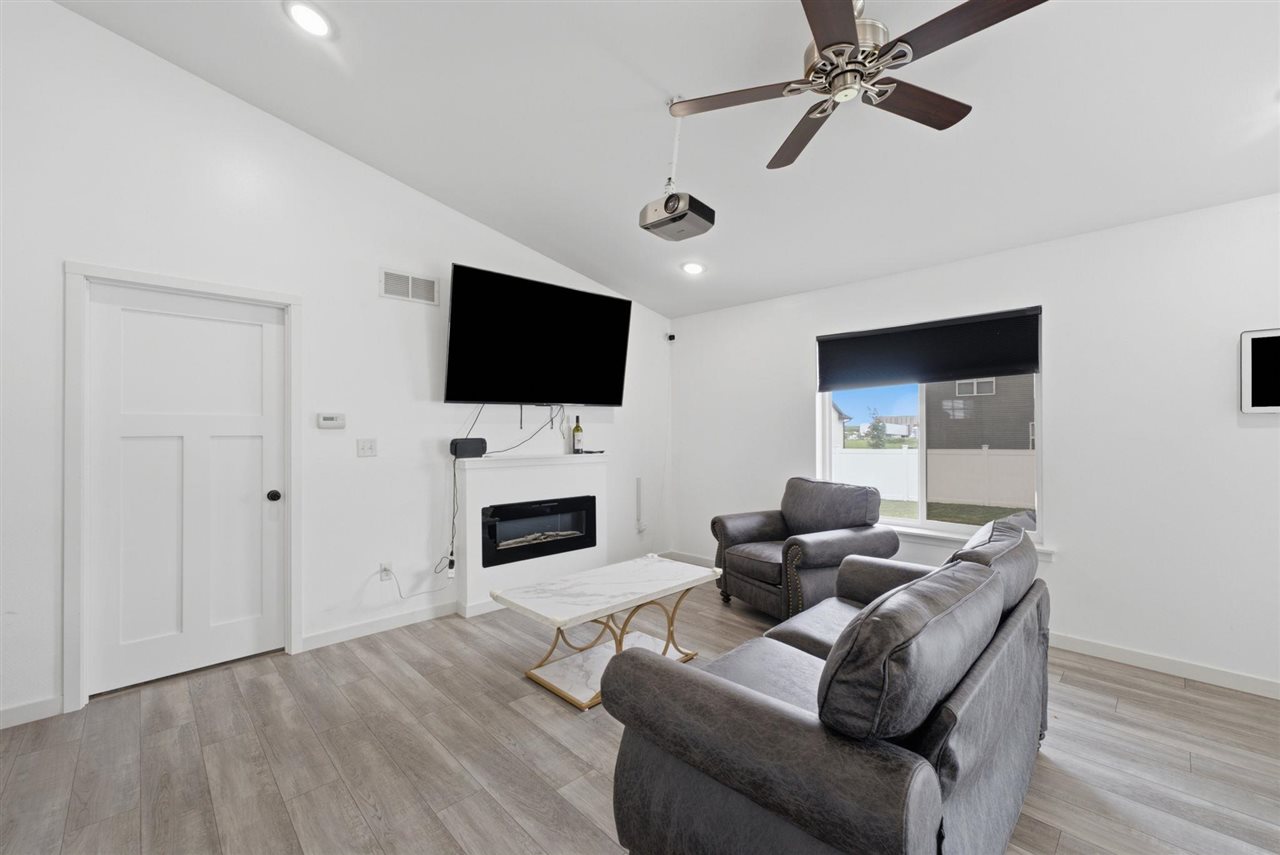 1005 S 12th Avenue Washington IA 52353