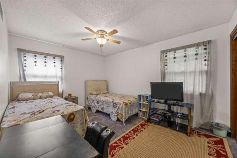 621 & 623 Westgate Street Iowa City IA 52246