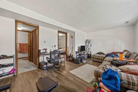 621 & 623 Westgate Street Iowa City IA 52246