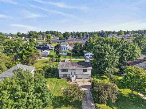 220 W Main Street Oxford IA 52322