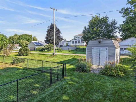 220 W Main Street Oxford IA 52322