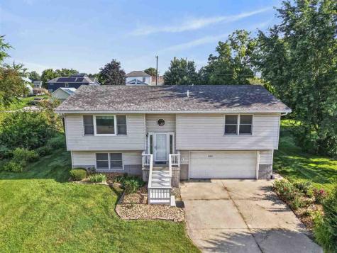 220 W Main Street Oxford IA 52322