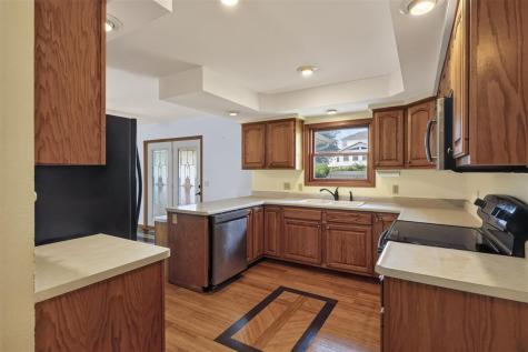 220 W Main Street Oxford IA 52322